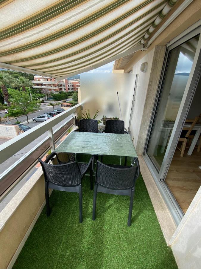 Studio 207-Front De Mer Parking Prive Cavalaire-sur-Mer Exterior photo